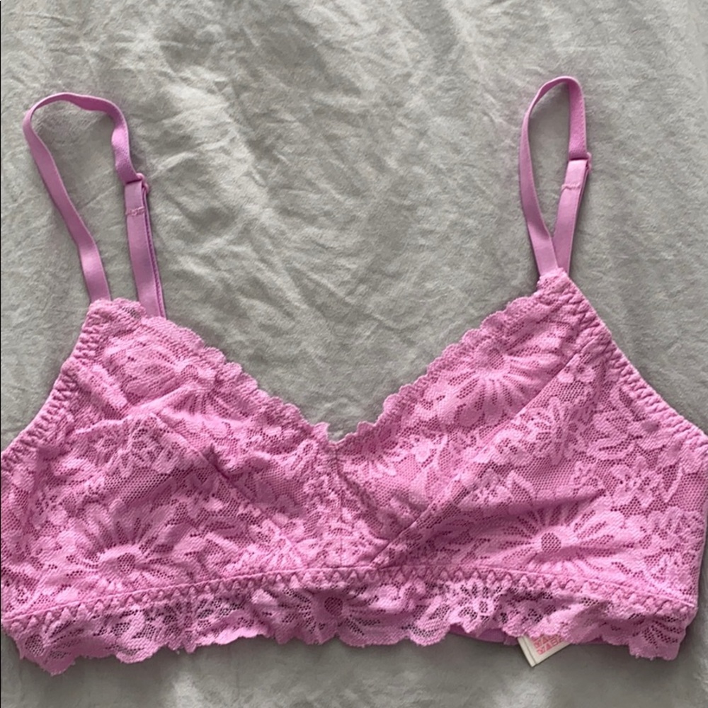 Pink lace brallette with caged back
